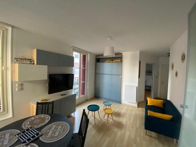 Appartement Avec Balcon Et Parking Prive 메르레뱅 외부 사진