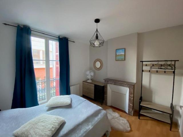 Appartement Avec Balcon Et Parking Prive 메르레뱅 외부 사진